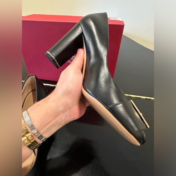 Salvatore Ferragamo NWT Luxury Classic Chic RARE Authentic Fiamma Black Pumps - Picture 17 of 17